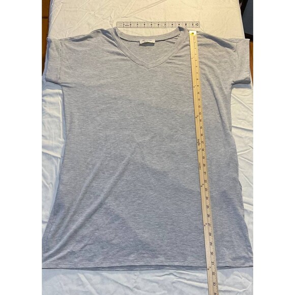 Zenana Short Sleeve Shirt Womens Large Gray V-Neck Casual Everyday Minimalist - Picture 3 of 4